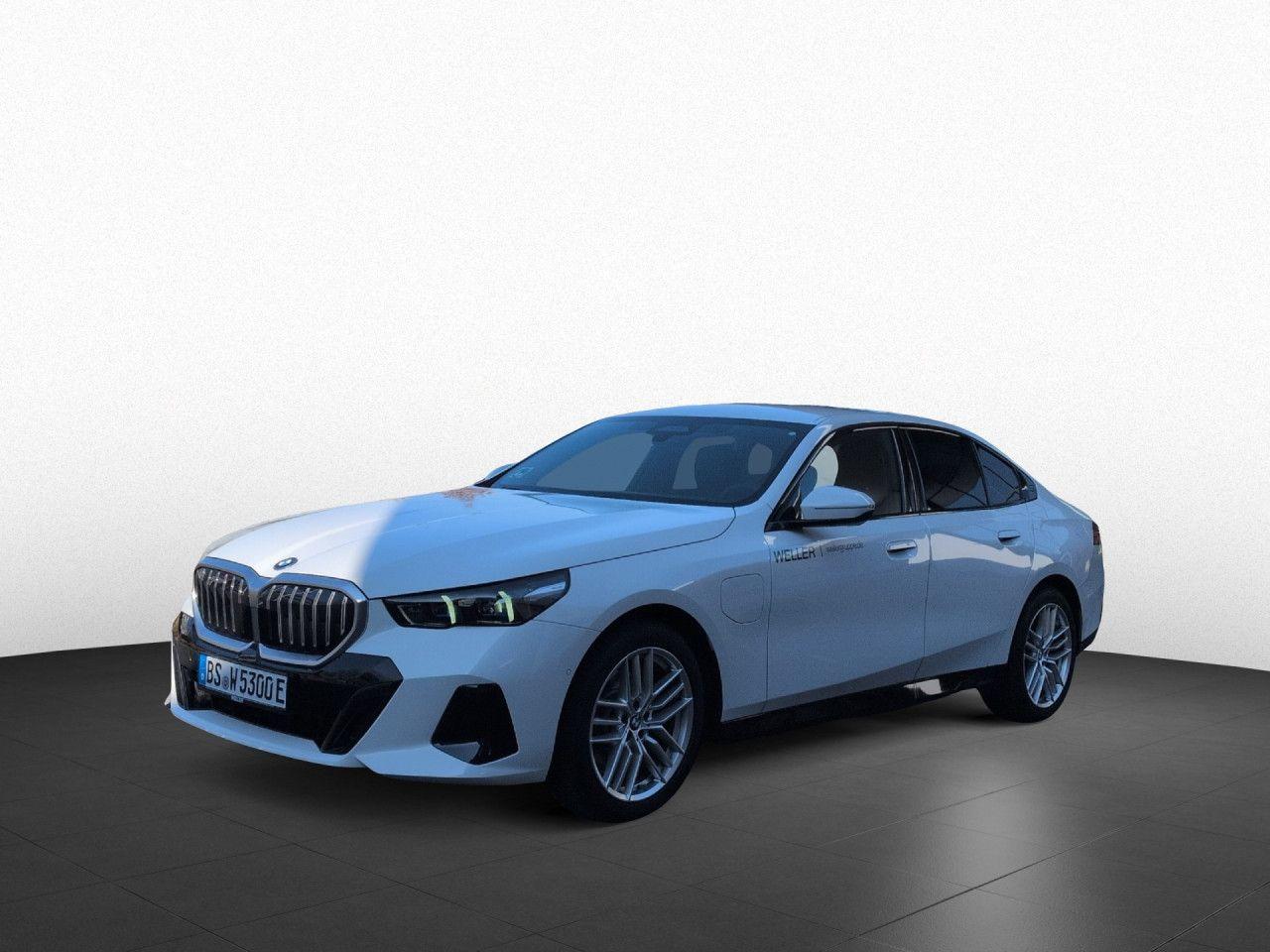 BMW 530e xDrive M-Sport H&K AHK AB Assis