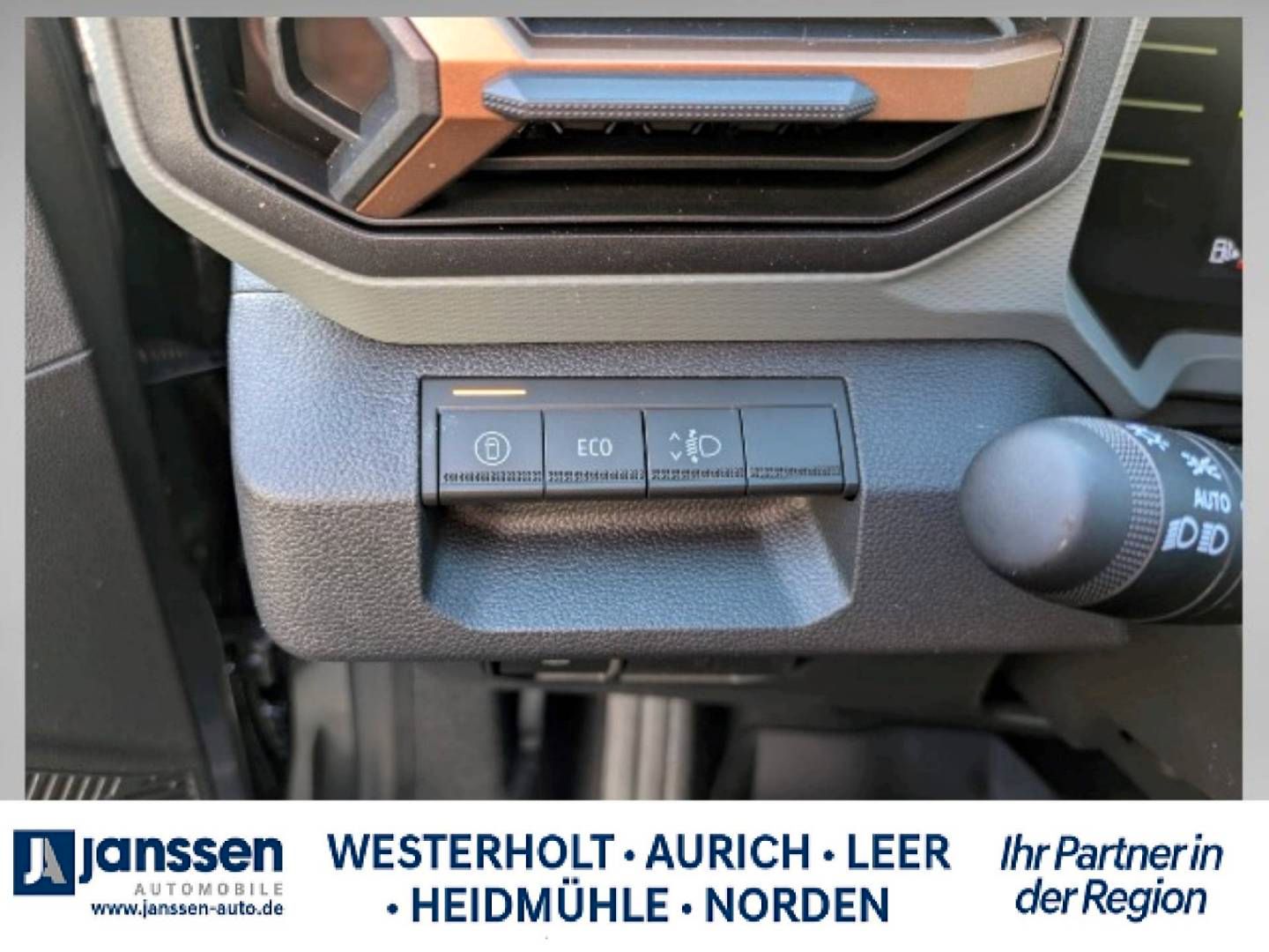 Fahrzeugabbildung Dacia Neuer Dacia Duster Extreme mild hybrid 140