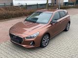 Hyundai i30 1.0 /Kamera/Spurhalte/Navi - Hyundai i30 Gebrauchtwagen in Frankfurt