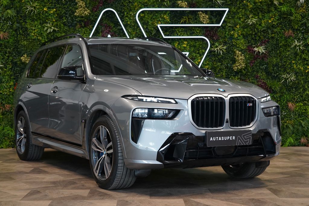 Image of BMW X7