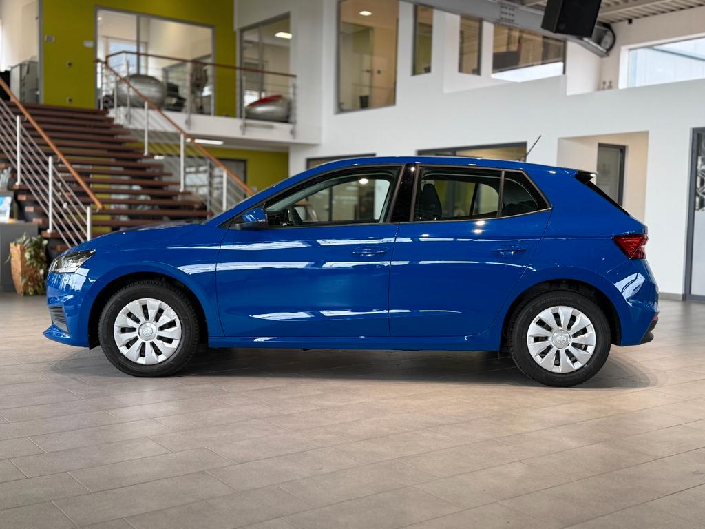 Skoda Fabia 2023 г. Синий, пробег 59500 км