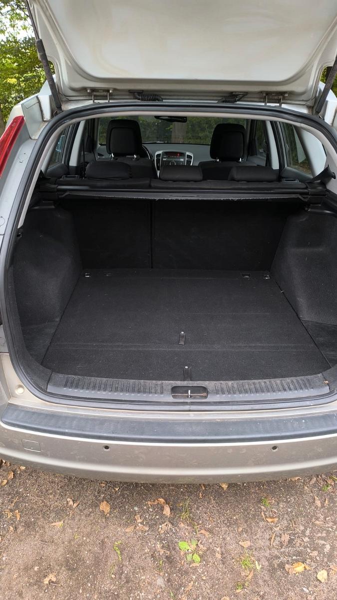 Kia cee'd Sportswagon 1.6 CVVT Deutsche Ausführung