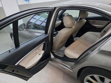 BMW 320 - 11