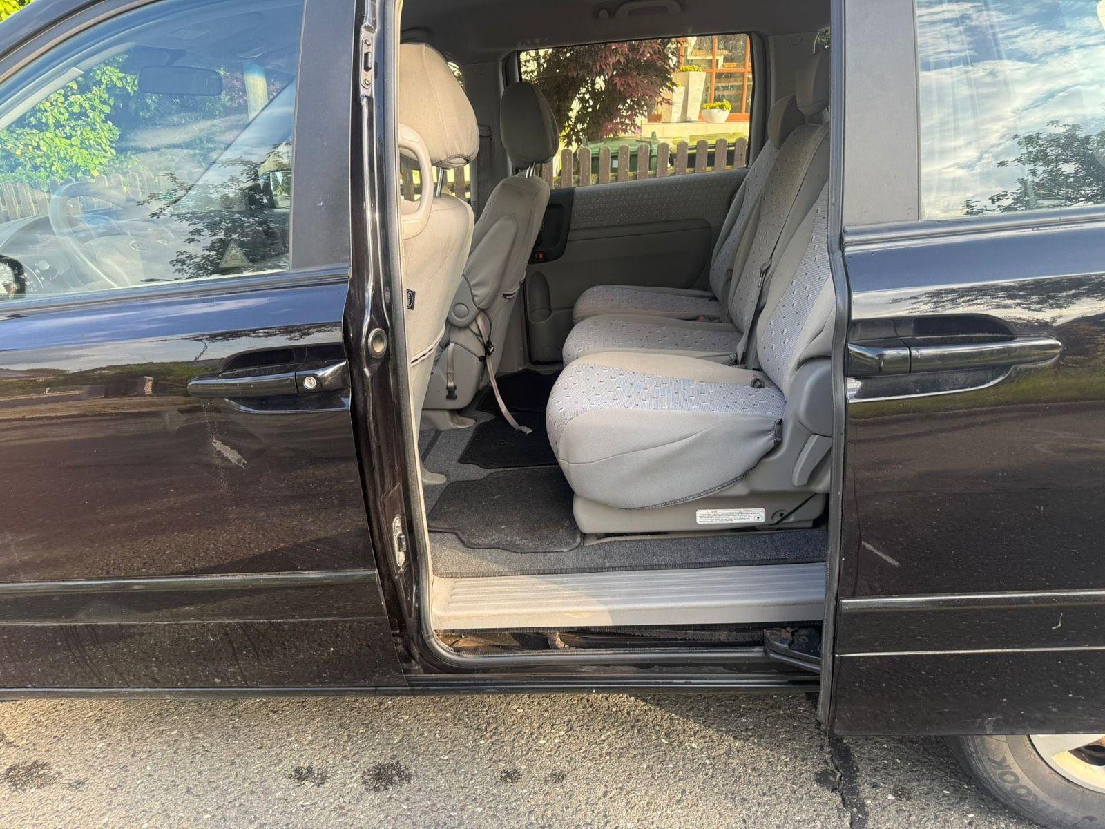 Kia Carnival 2007 — photo 11