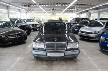 Mercedes E 320 - 3