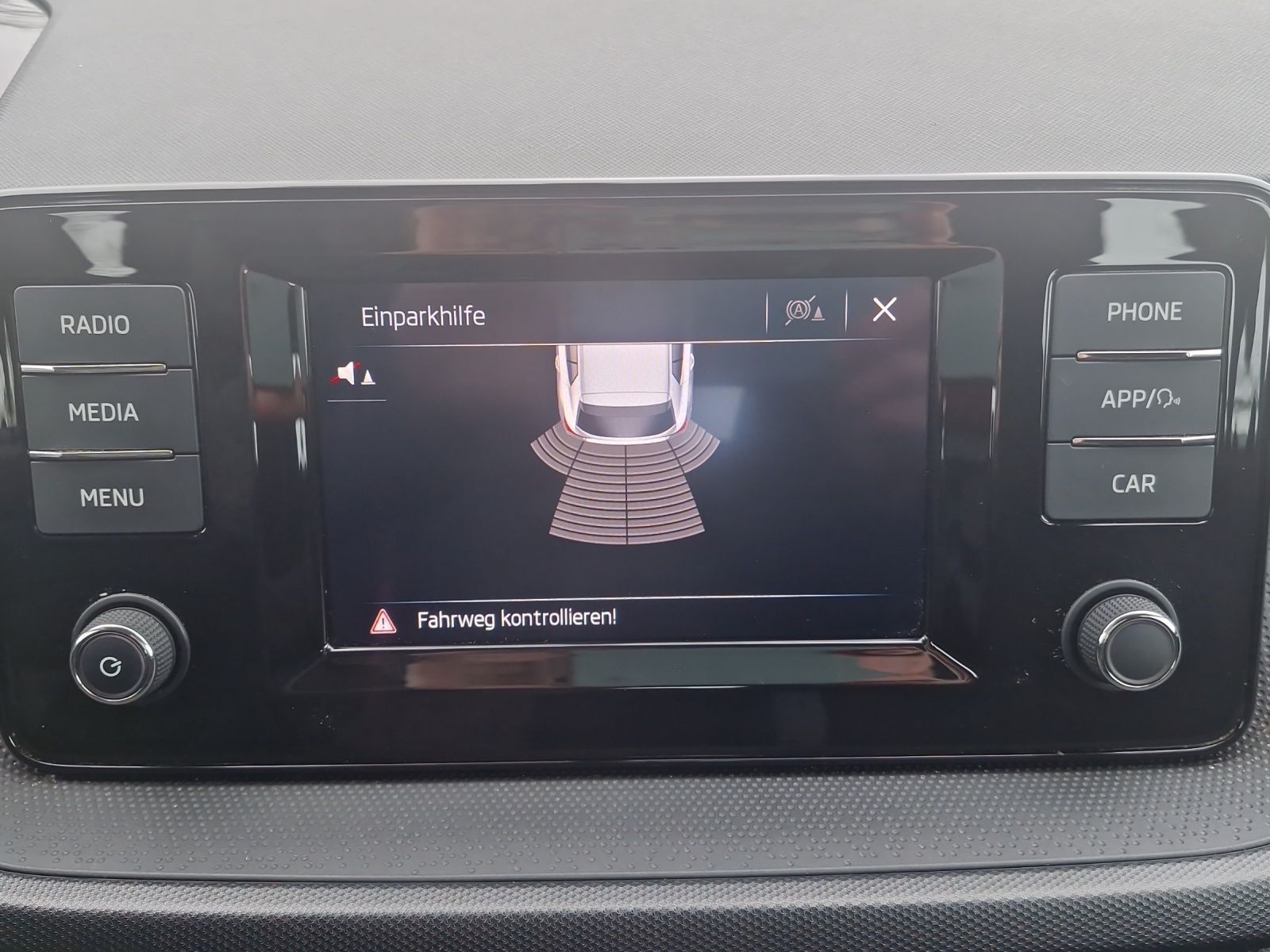 Fahrzeugabbildung SKODA Fabia Active 1.0 MPI DAB SH KLIMA