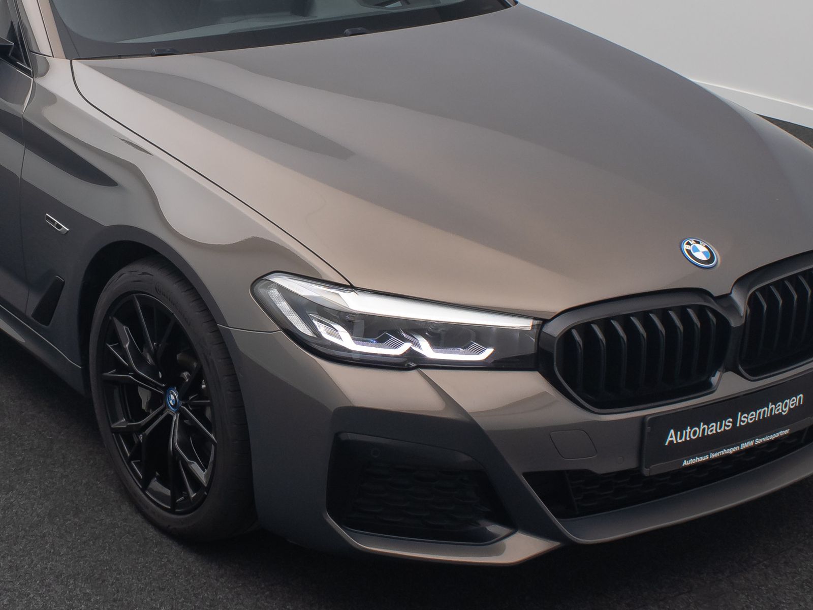 Fahrzeugabbildung BMW 530e xD M Sport H/K DAB HUD Individual 19Zoll