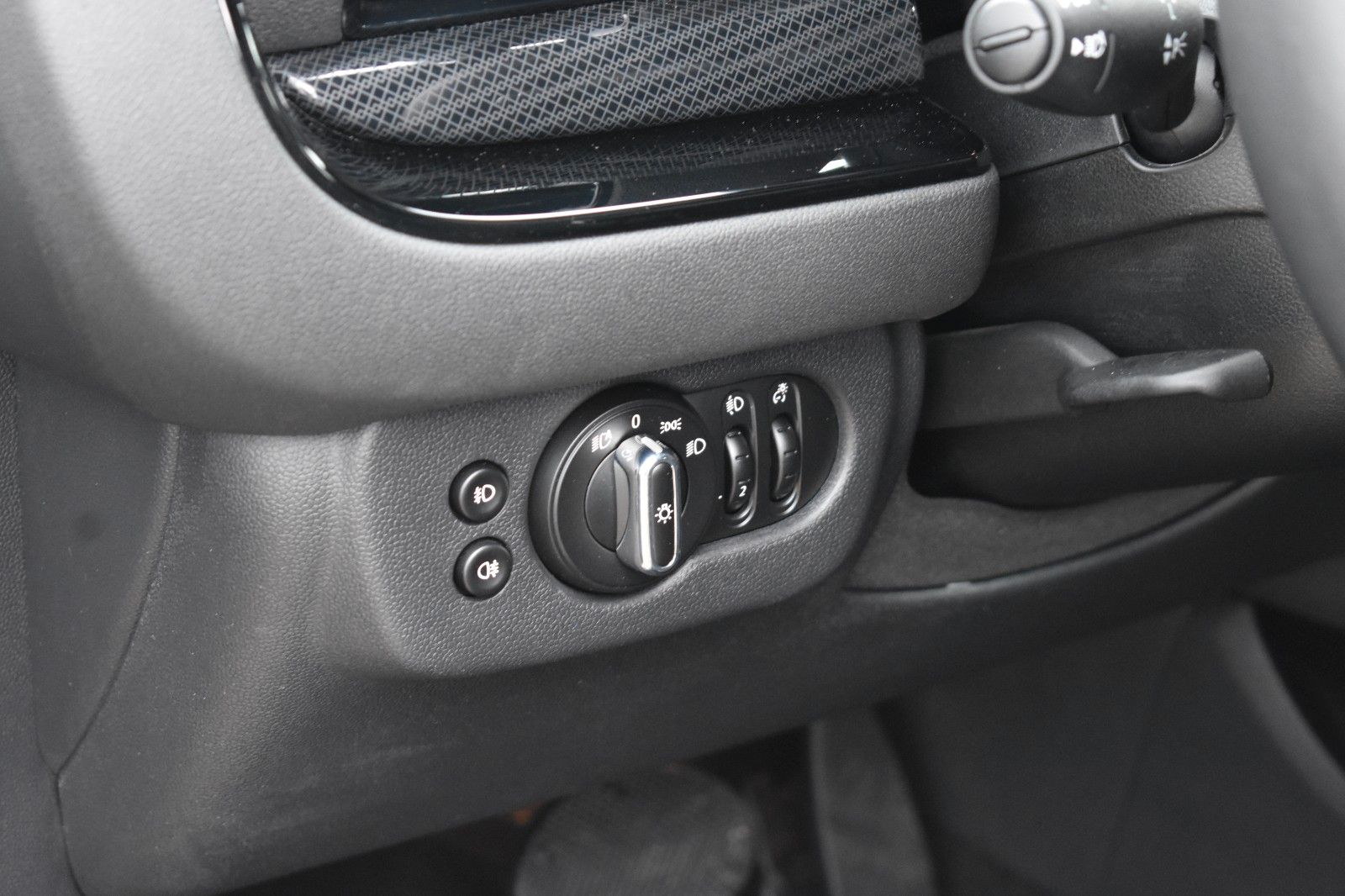 Fahrzeugabbildung MINI Cooper SD Clubman H&K HUD Panorama ACC Leder AHK