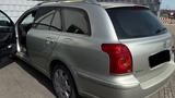 Toyota Avensis Kombi - Toyota Avensis aus 2004: Kombi