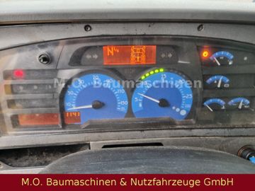 Fahrzeugabbildung Renault Kerax 420.32 / Asphalt-Bitumen-Sprayer / 8x4 /