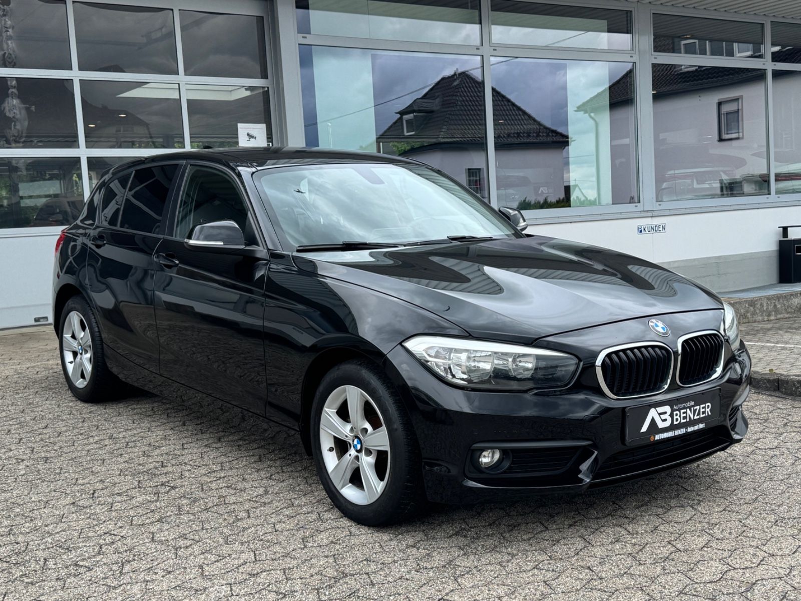 Fahrzeugabbildung BMW 116 i Sport Line 4200€ Netto EXPORT