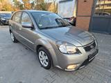 Kia Rio 1.4 Spirit Benzin TÜV & HU Neu - Kia Rio in Osnabrück