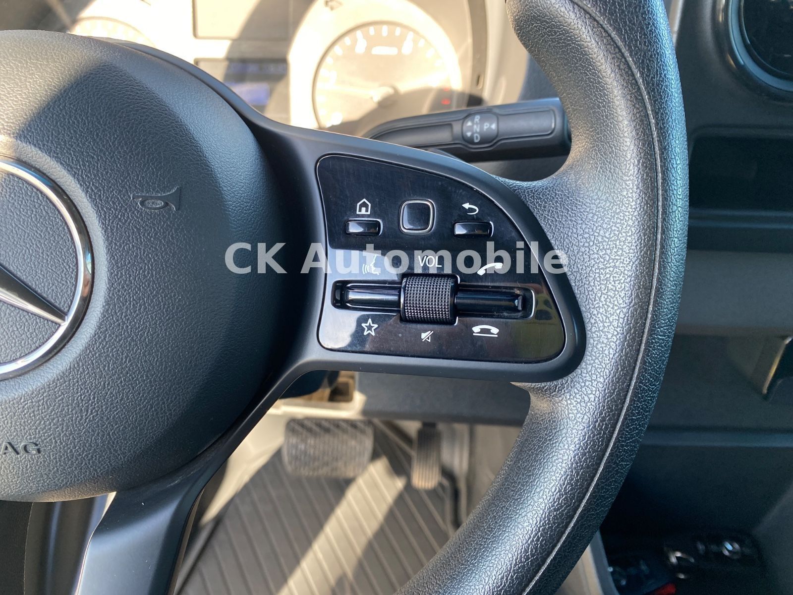 Fahrzeugabbildung Mercedes-Benz Sprinter III Kasten 316 RWD Mixto Autom./5 Sitze