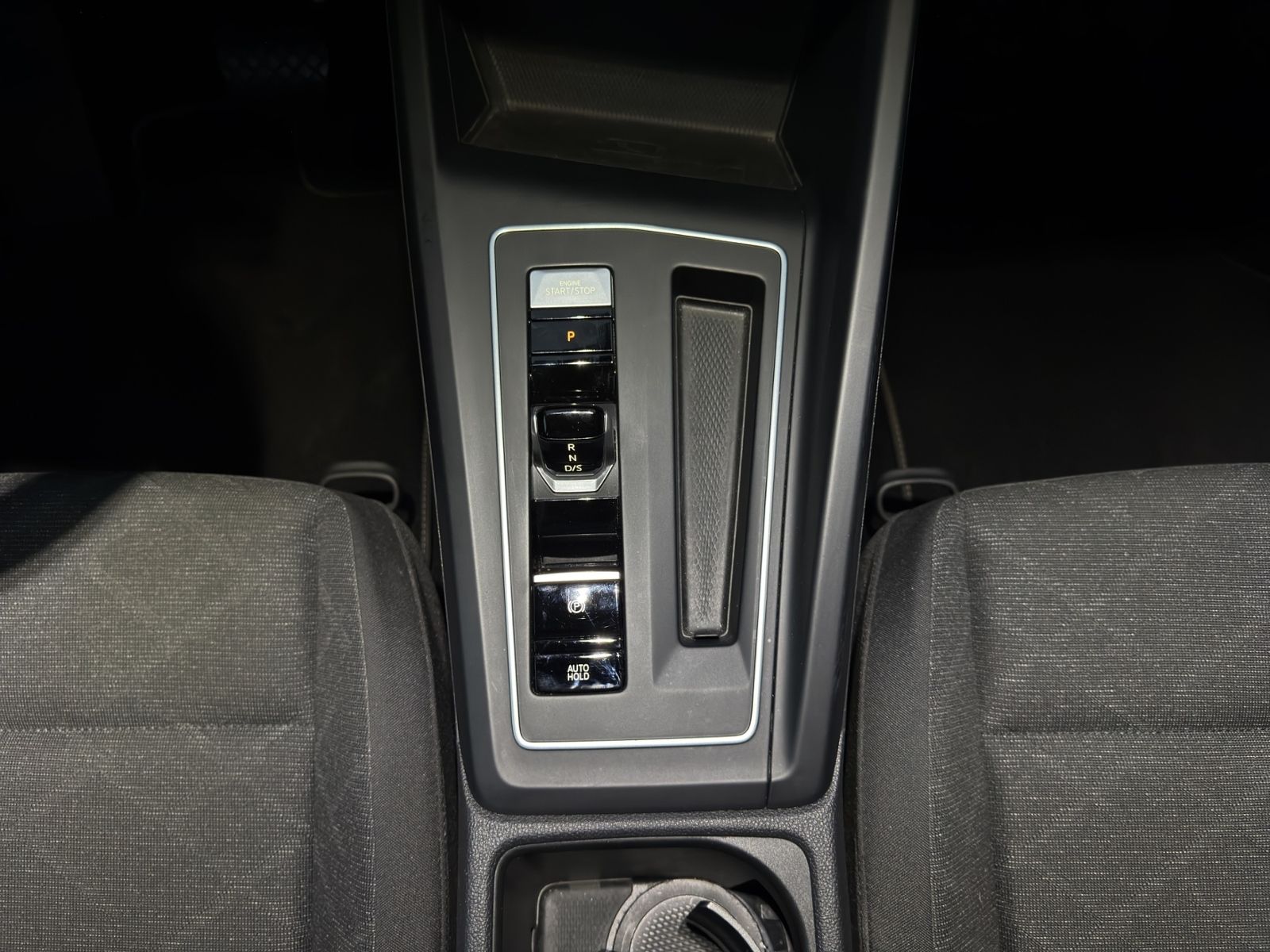 Golf VIII Variant 2.0 TDI DSG *AHK*NAVI*LED*
