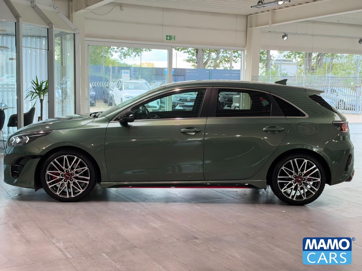 Kia Ceed GT 1.6 T-GDI ACC/BLIS/JBL/4xSHZ/LHZ/CAM/MEM