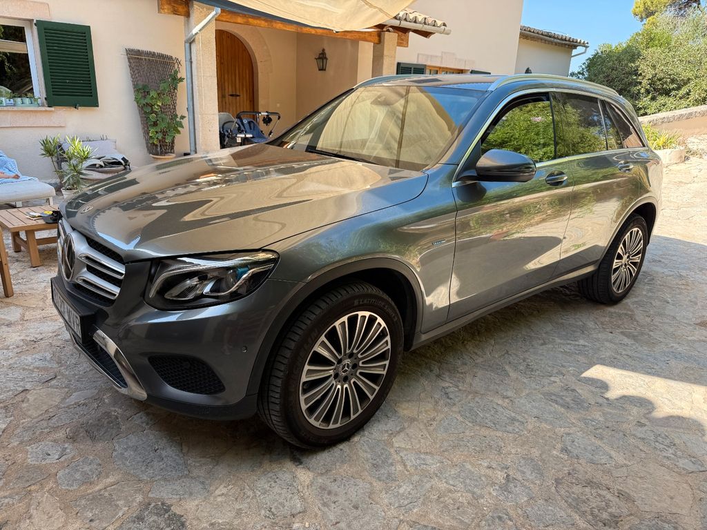 Image of Mercedes-Benz GLC 350