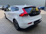 Volvo V40 Momentum/LED/AHK/ALLWETTER/SHZ/TEMP* - Volvo V40 mit Diesel-Antrieb