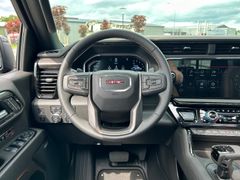 Fahrzeugabbildung GMC Sierra 1500 AT4 6.2L V8 LED ACC HUD AHK 360°