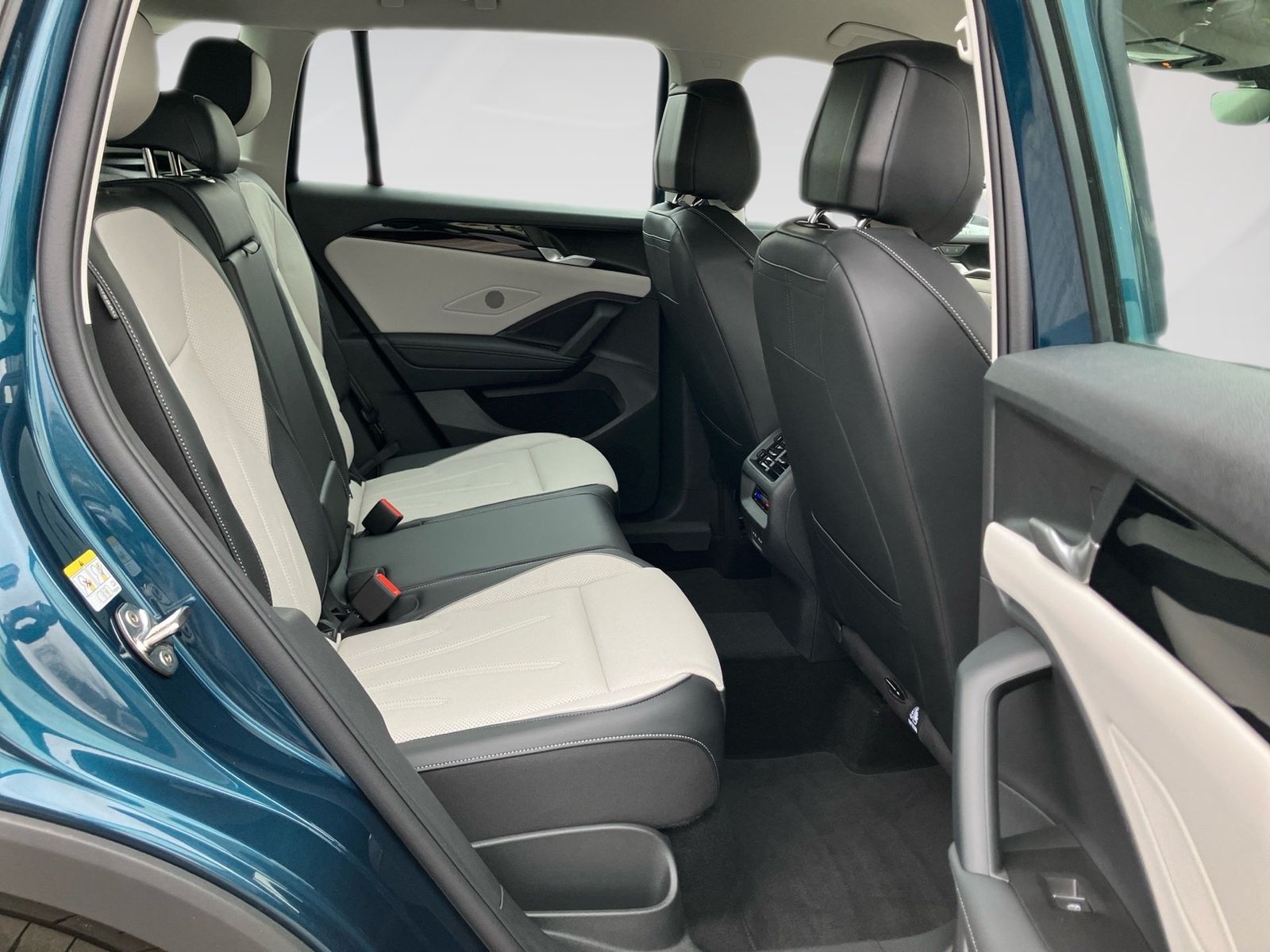 Volkswagen Tiguan - Bild 10