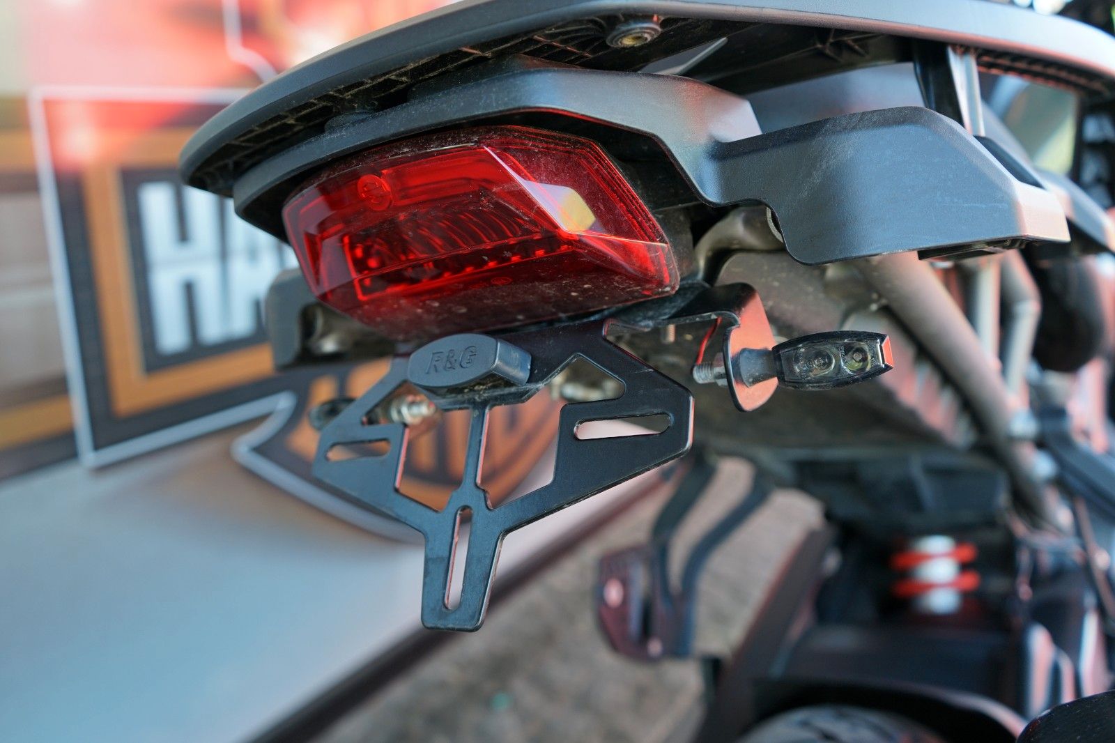Fahrzeugabbildung Harley-Davidson Pan America Special RA 1250 S mit Jekill & Hyde