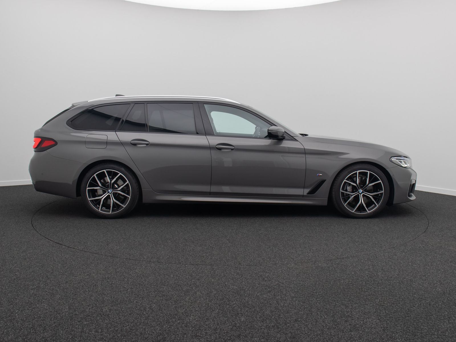 Fahrzeugabbildung BMW 540d xD M Sport Laser HUD DAB HiFi ACC Komfort