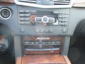 Mercedes E 300 - 12