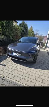 Tesla Model Y Long Range Dual Motor AWD Premium + EAP