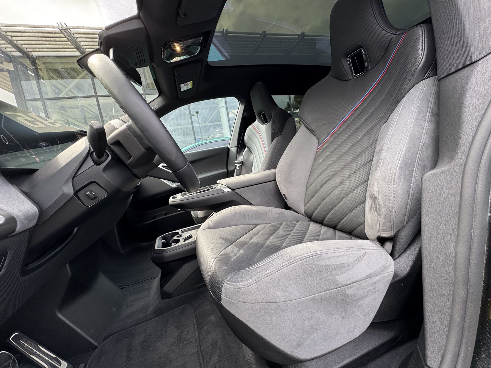 BMW iX xDrive60 M Sport 2-Achs Luft PanoSky AHK H&K foto 5