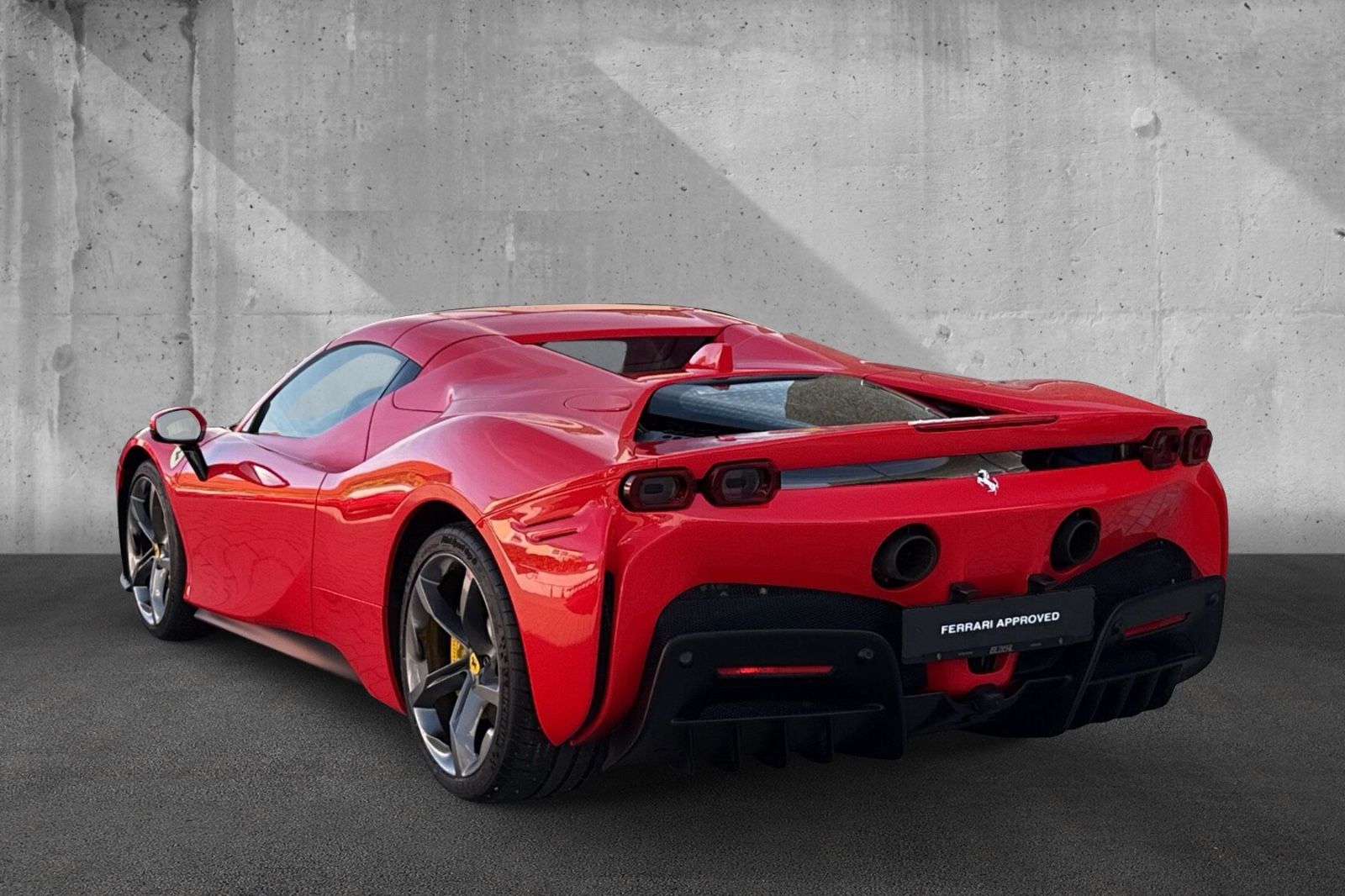 Fahrzeugabbildung Ferrari SF90 Spider*belüftete Sitze*Nackenhzg*Lift*JBL*