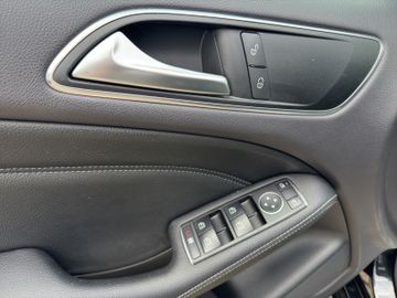 Mercedes-Benz B 220 Sitzhzg+Leder+Navi+Kamera+Bi Xenon, Bild 11