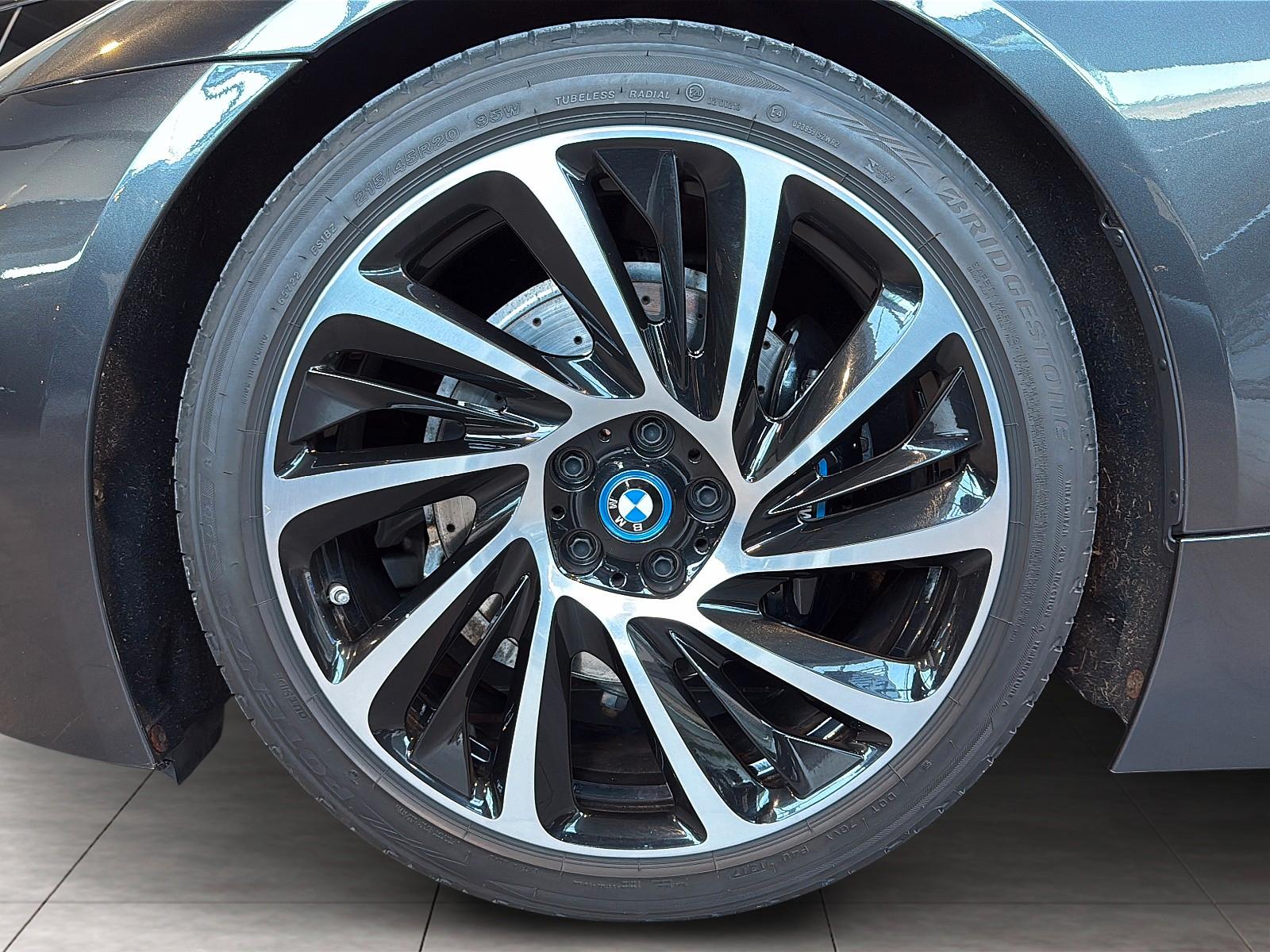 BMW i8 Coupe