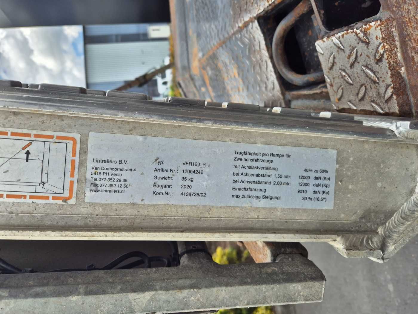 Fahrzeugabbildung LinTrailers S2A 14 LSDN Teleskopierbar BPW-Achsen 57.000km