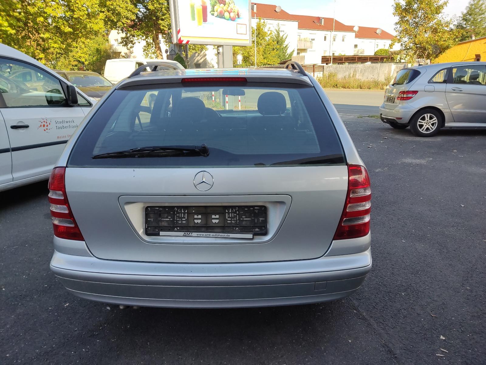 Mercedes-Benz C220 2006 — engine 2.148 cm³, 150 HP (110kW)