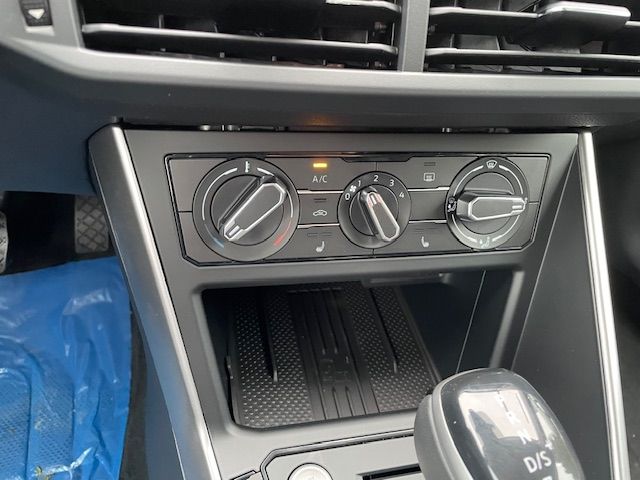 Fahrzeugabbildung Volkswagen Taigo Life AUTOMATIK Digitales Cockpit LED Apple