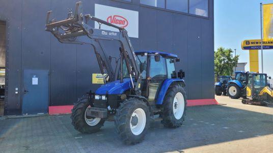 New Holland 5635