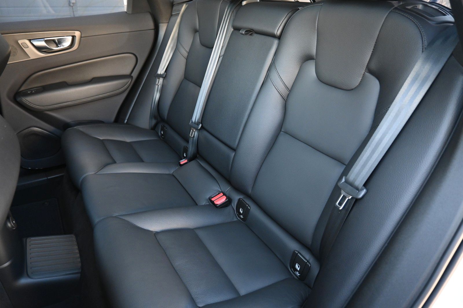 Fahrzeugabbildung Volvo XC60 T6 RC Inscription Expression*FSHZG*RFK*ACC