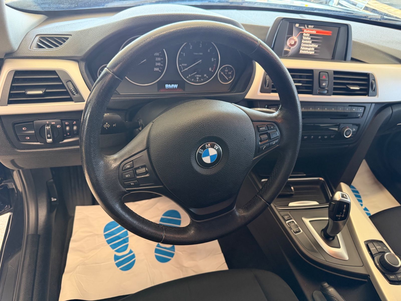 Fahrzeugabbildung BMW 318 3 Touring 318 d