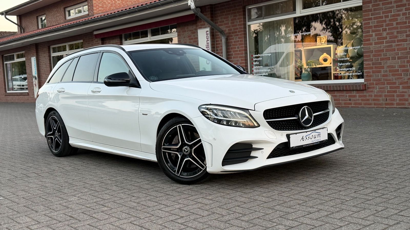 MERCEDES-BENZ C 300 d T AMG Night Edition/Digital/LED/Ambient