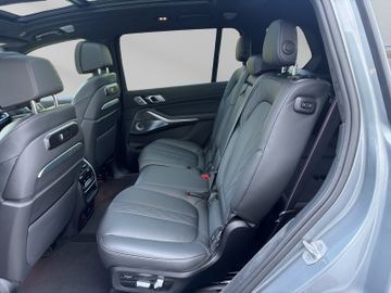 BMW X7 - 12