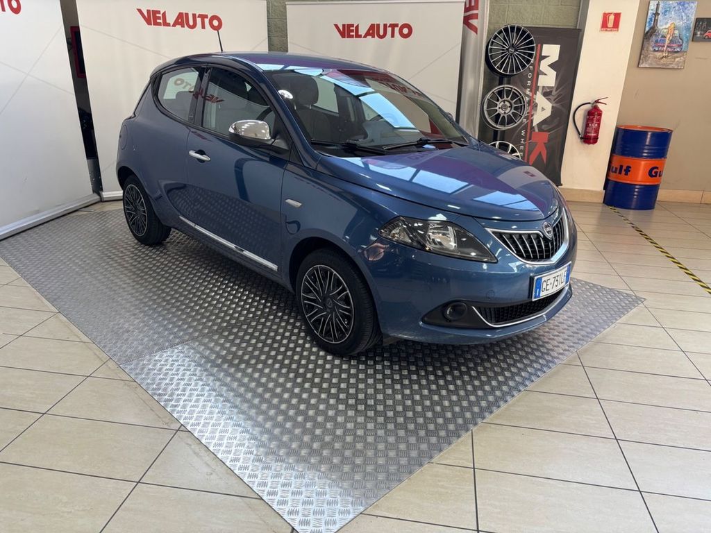 Lancia Ypsilon