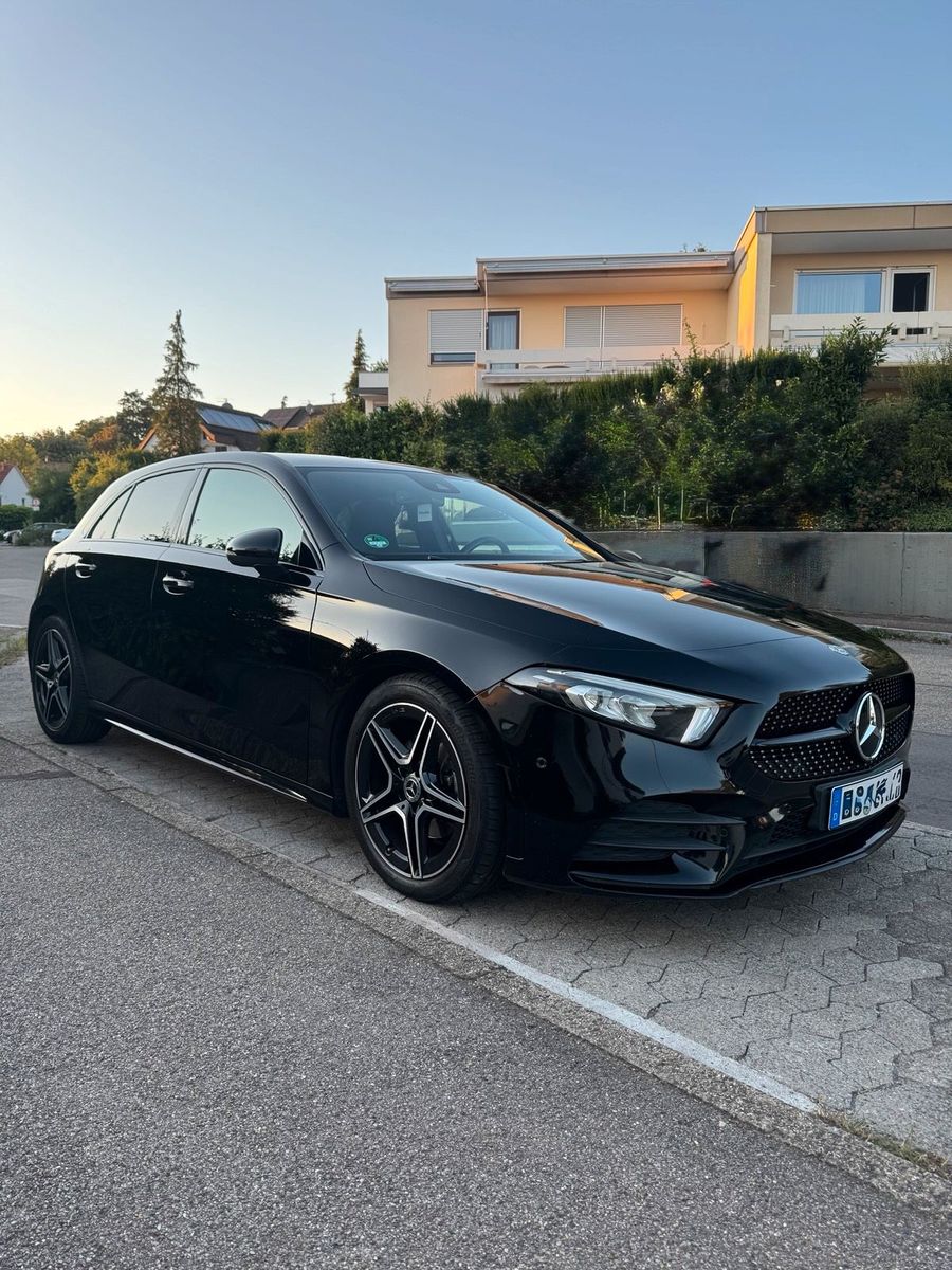 MERCEDES-BENZ Mercedes-Benz A 200 AMG Line 7G DCT Widesc...