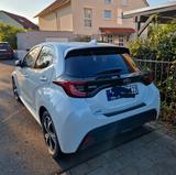 Toyota Yaris 1.5-l-VVT-i Hybrid 116 CVT Teamplayer ... - Toyota Yaris Teamplayer mit Benzin-Antrieb