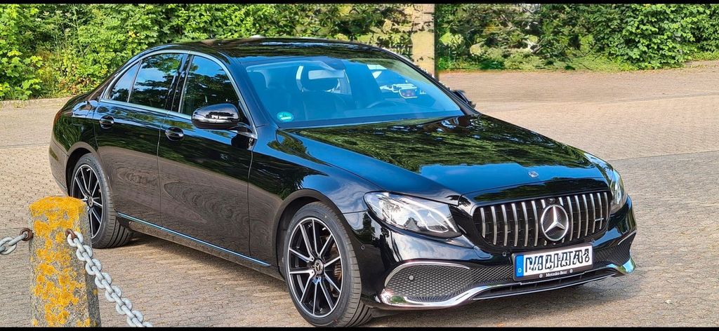 Image of Mercedes-Benz E 200