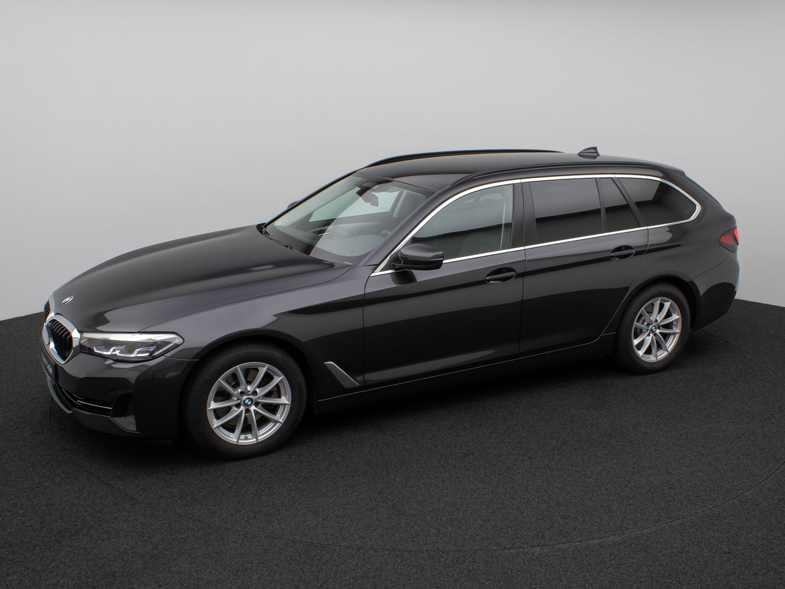 Fahrzeugabbildung BMW 520d Kamera DAB 4xKlima AHK Alarm Leder Sport