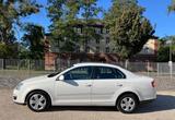 Volkswagen Jetta V Comfortline Standheizung 03-26 Tüv - weiße Volkswagen Jetta