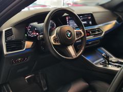 Fahrzeugabbildung BMW X6 M50 i (ICONIC/HEADUP/PANO/3D-CAM/ACC