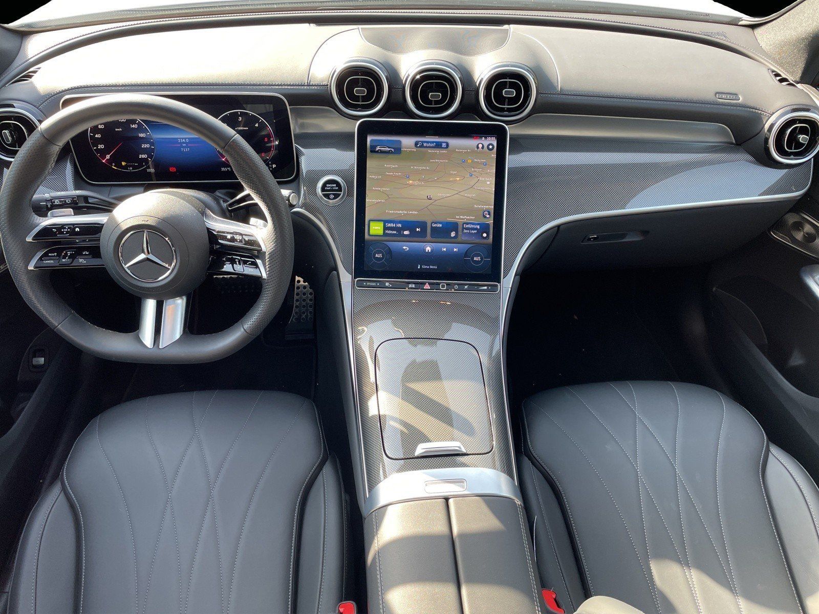 Fahrzeugabbildung Mercedes-Benz GLC220 d AMG Premum AIRMATIC Pano AHK DISTRO HAL