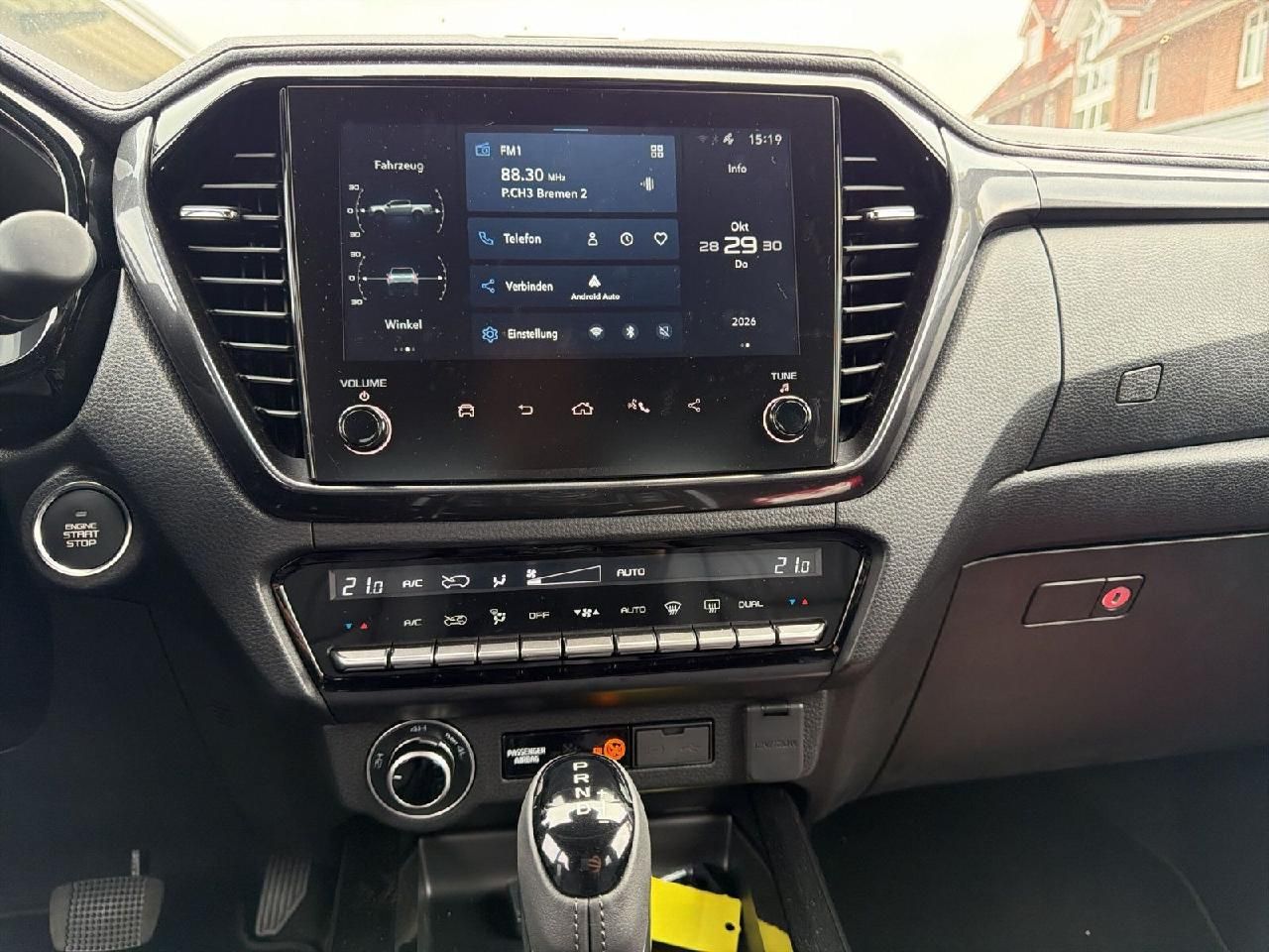Fahrzeugabbildung Isuzu D-Max Space Cab 4WD V-CROSS
