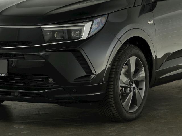 Grandland GSe 4X4 PHEV AT+AHK+NAVI+360 GRAD KAME
