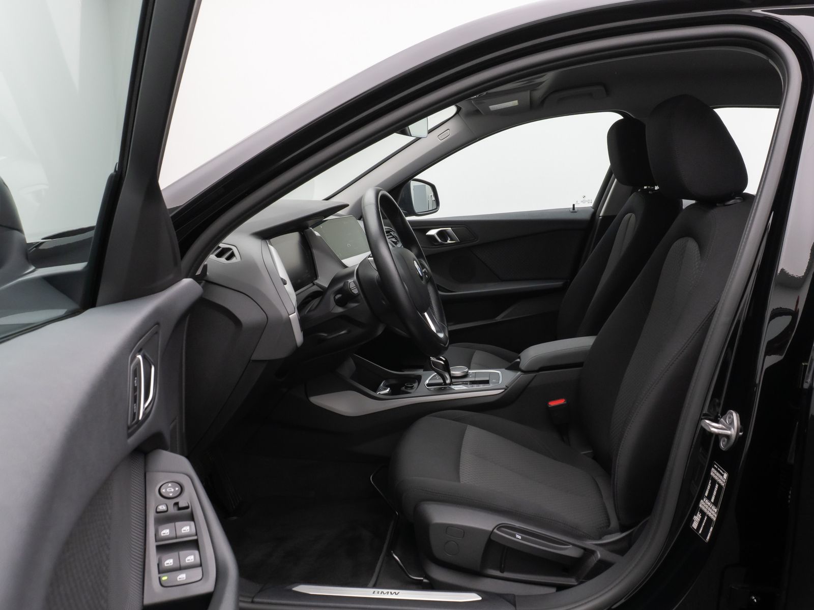 Fahrzeugabbildung BMW 116i CockPitPro DAB PDC LED Geschwindigkeitsreg